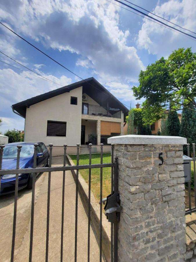 Appartamento Galerija Park 1 Arandjelovac Esterno foto